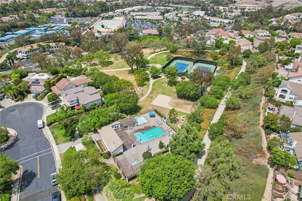 28391 Lakewood Laguna Niguel, CA 92677