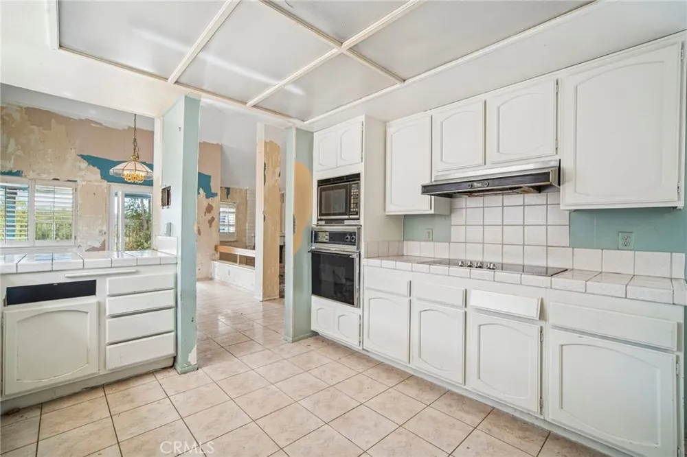 28391 Lakewood Laguna Niguel, CA 92677