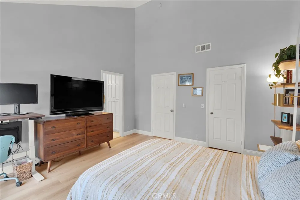5737 Monte Vista Los Angeles, CA 90042