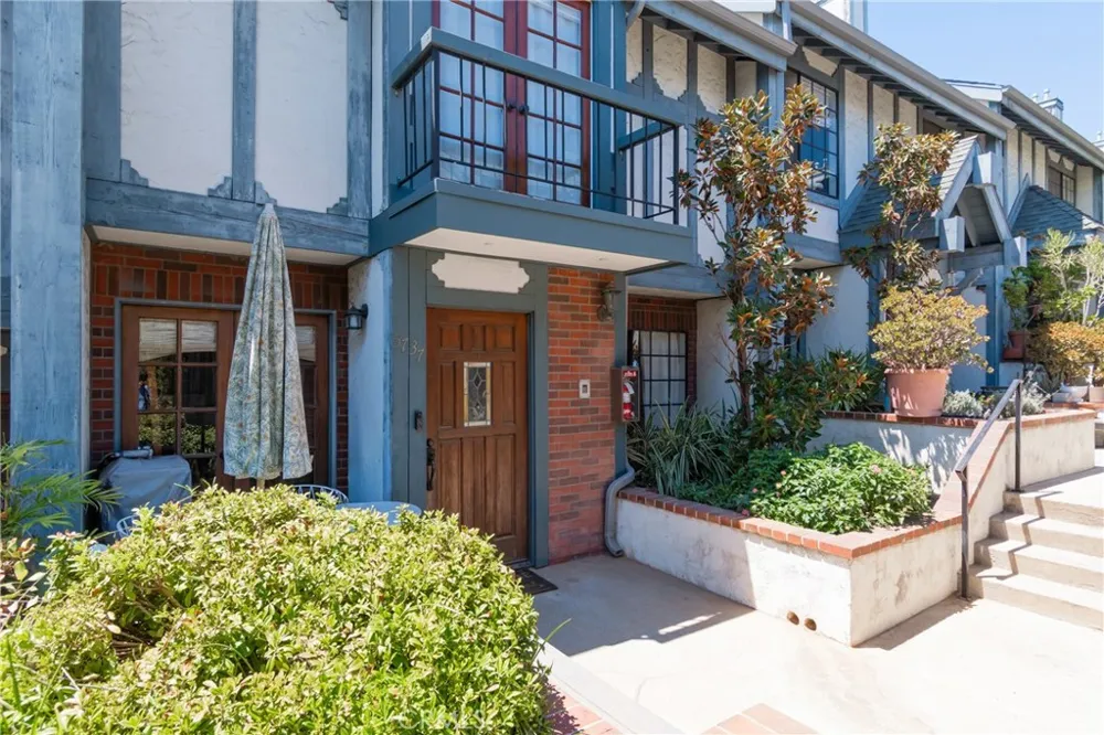 5737 Monte Vista Los Angeles, CA 90042