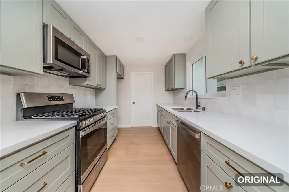 4865 Emerson Street Riverside, CA 92504