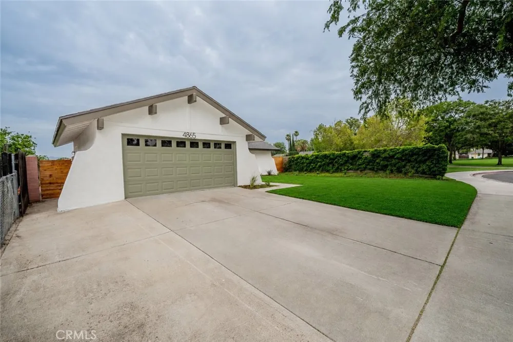 4865 Emerson Street Riverside, CA 92504