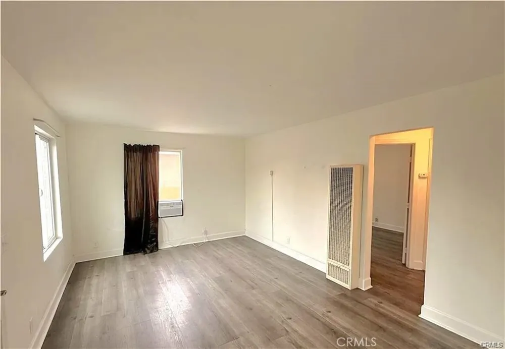 813 E Nocta Ontario, CA 91764