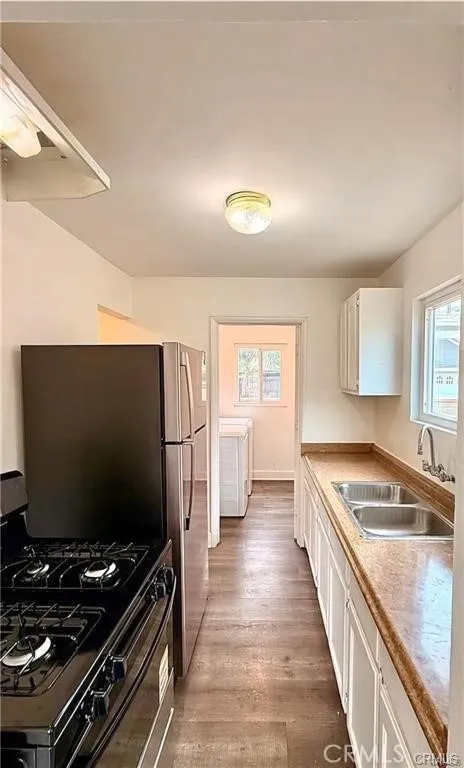 813 E Nocta Ontario, CA 91764