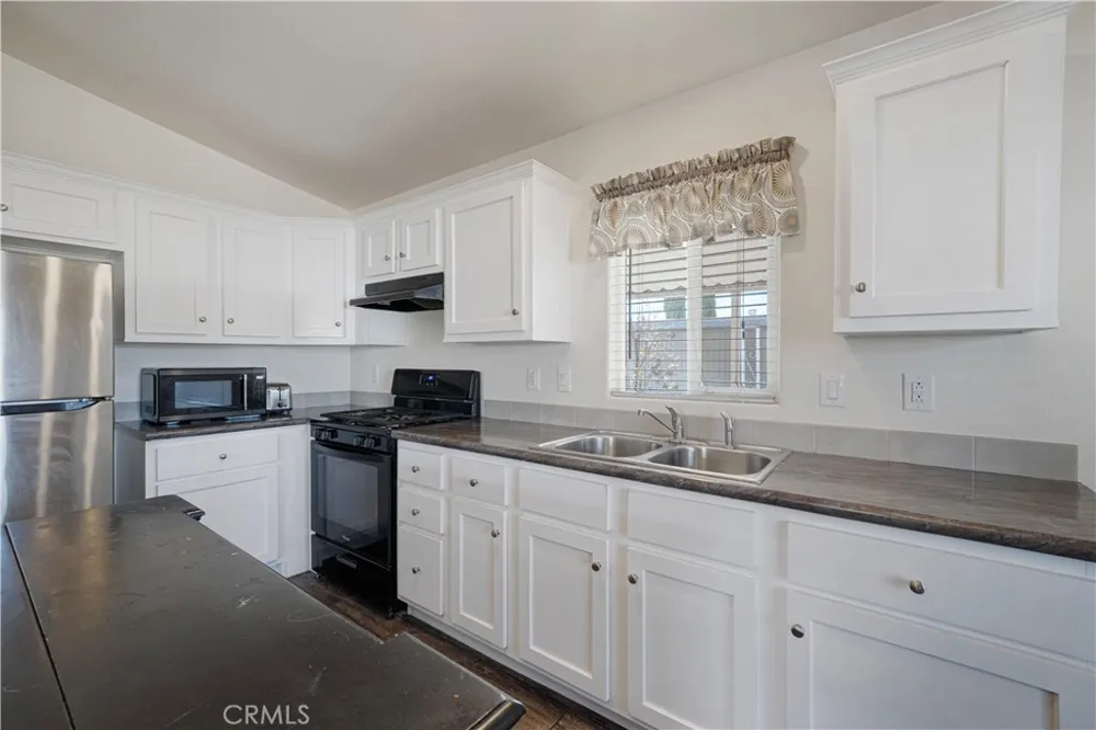 21210 E Arrow Highway #141 Covina, CA 91724