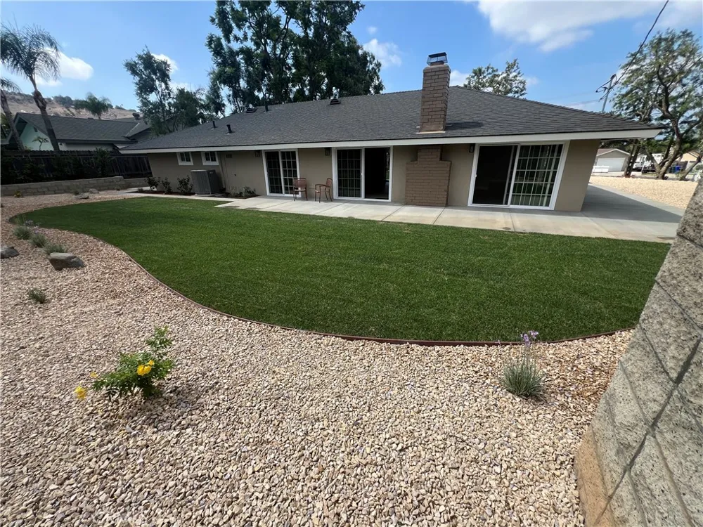 7831 Live Oak Jurupa Valley, CA 92509