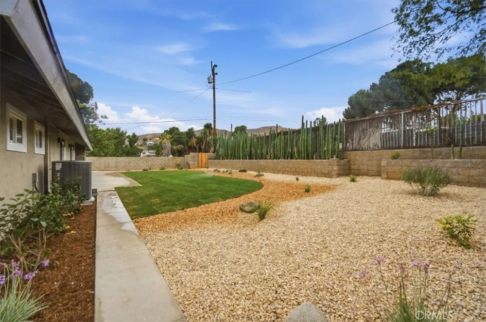 7831 Live Oak Jurupa Valley, CA 92509