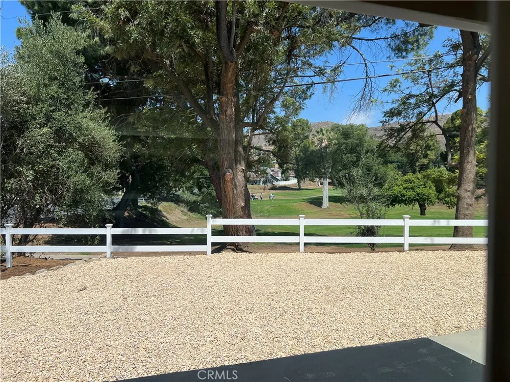 7831 Live Oak Jurupa Valley, CA 92509