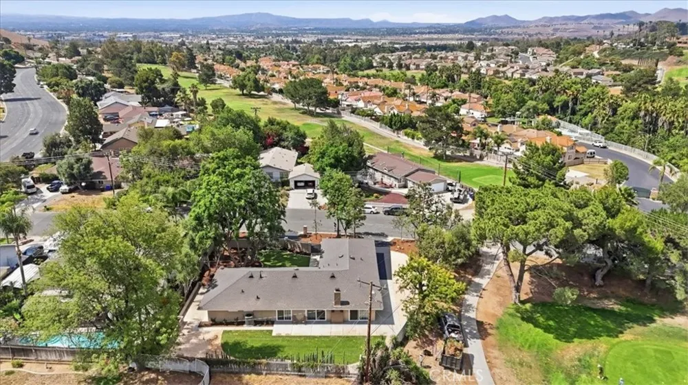 7831 Live Oak Jurupa Valley, CA 92509