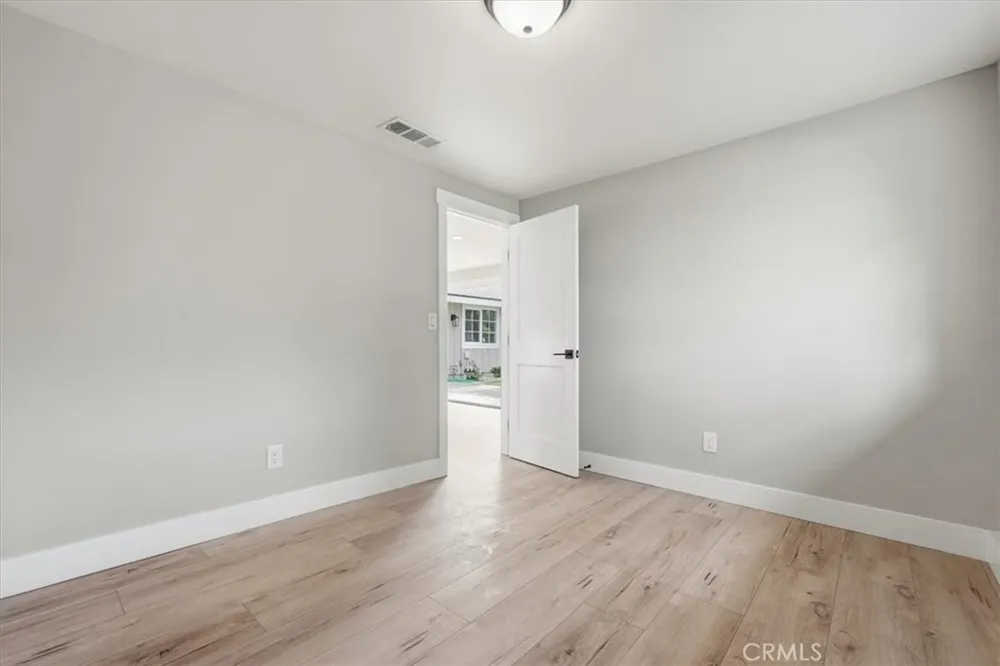 7831 Live Oak Jurupa Valley, CA 92509