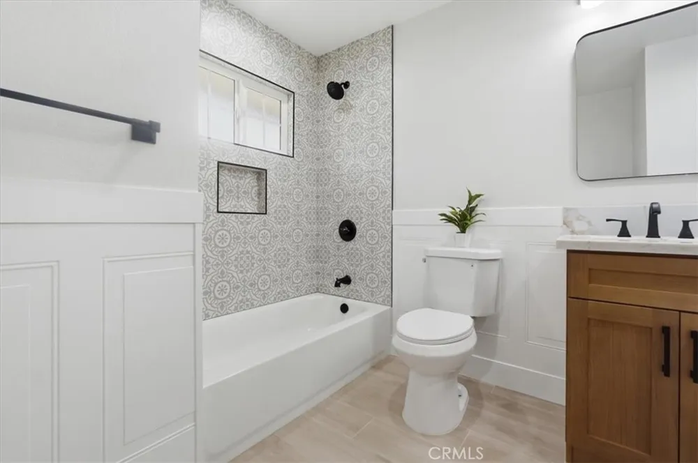 7831 Live Oak Jurupa Valley, CA 92509