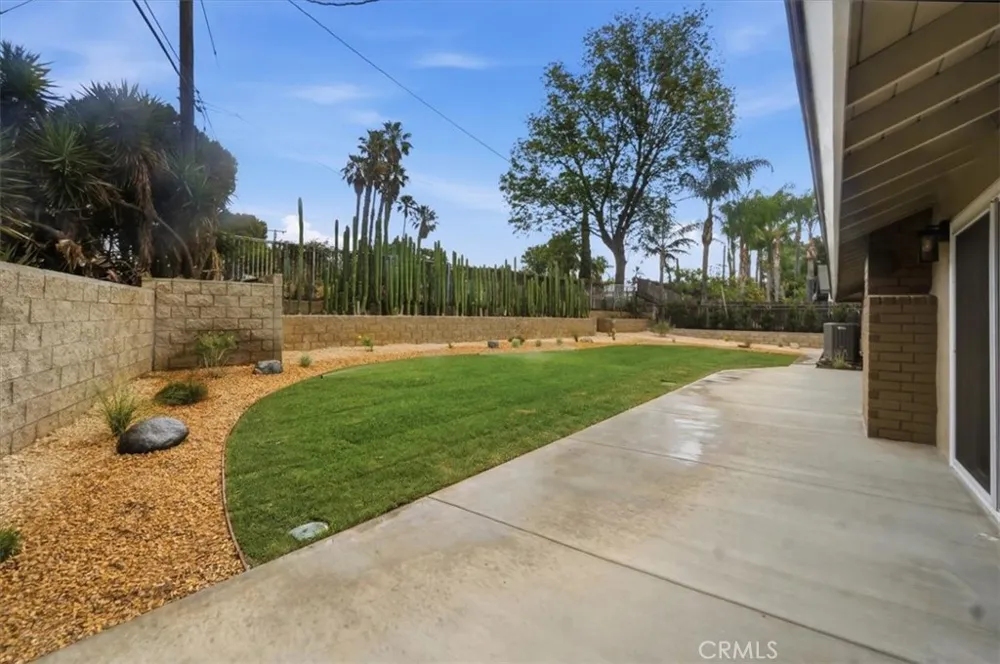 7831 Live Oak Jurupa Valley, CA 92509