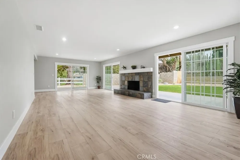 7831 Live Oak Jurupa Valley, CA 92509