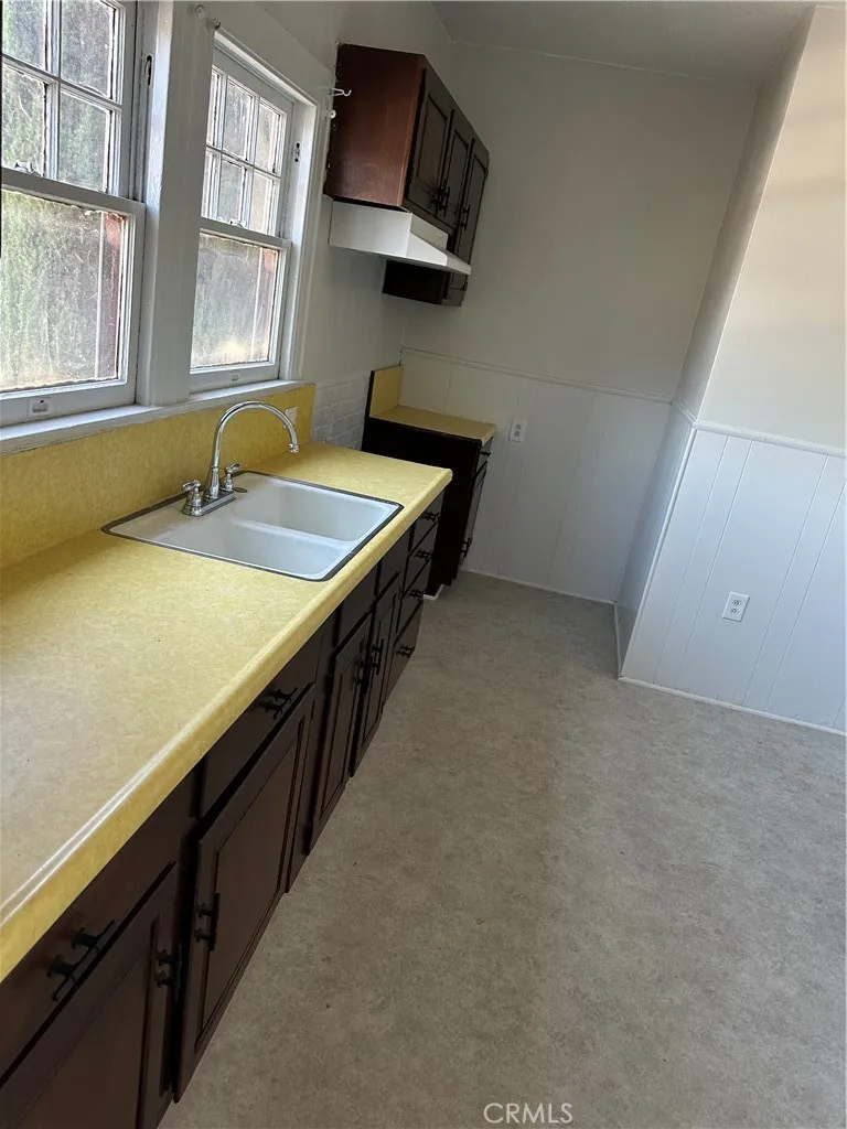 2134 Magnolia Los Angeles, CA 90007