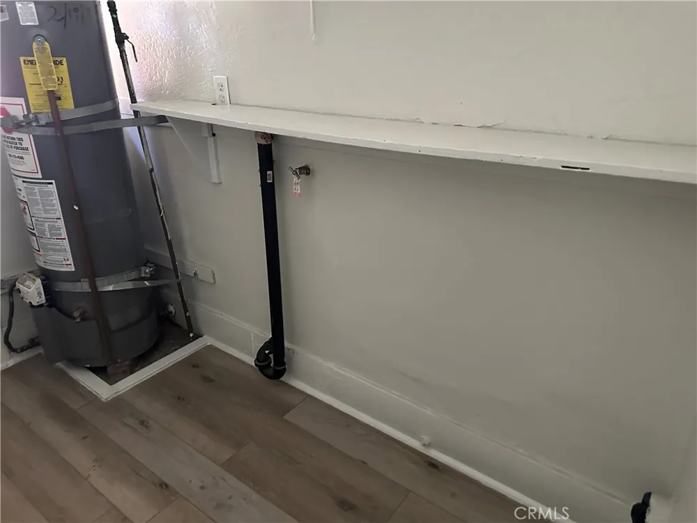 2134 Magnolia Los Angeles, CA 90007
