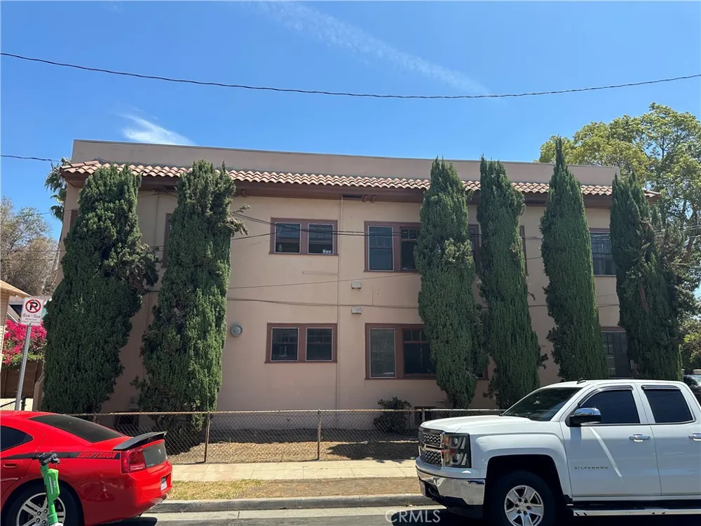 2134 Magnolia Los Angeles, CA 90007