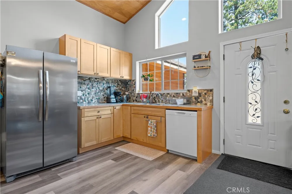 969 Hemlock Big Bear City, CA 92314