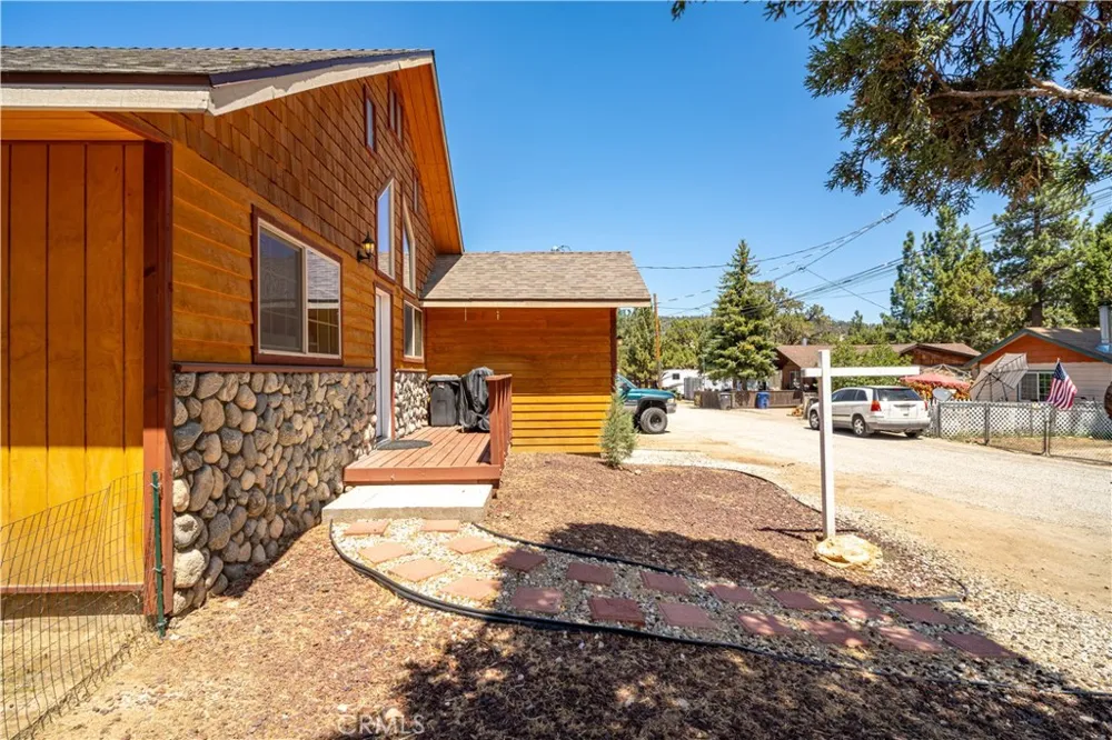 969 Hemlock Big Bear City, CA 92314