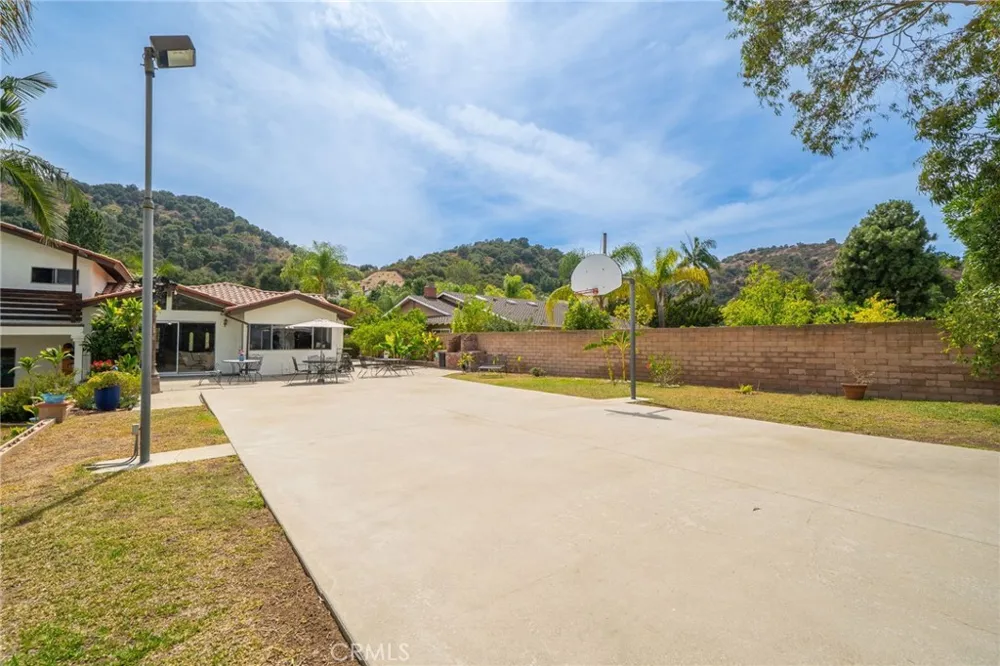 14545 Eadbrook Hacienda Heights, CA 91745