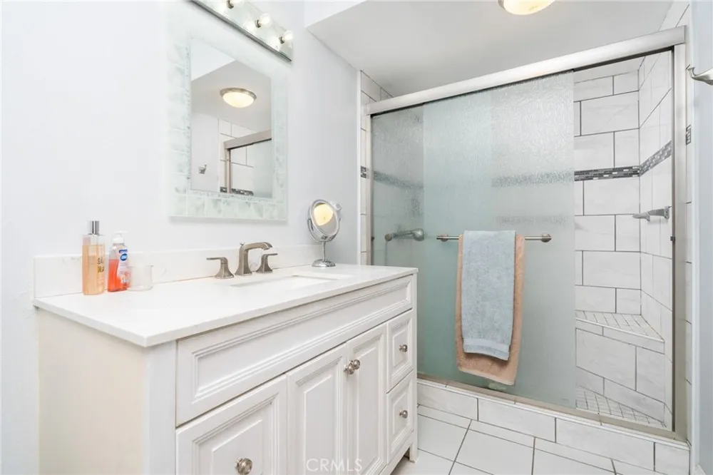 14545 Eadbrook Hacienda Heights, CA 91745