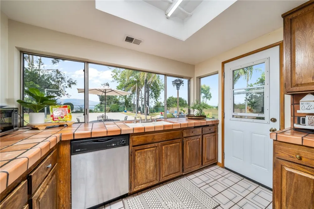 14545 Eadbrook Hacienda Heights, CA 91745