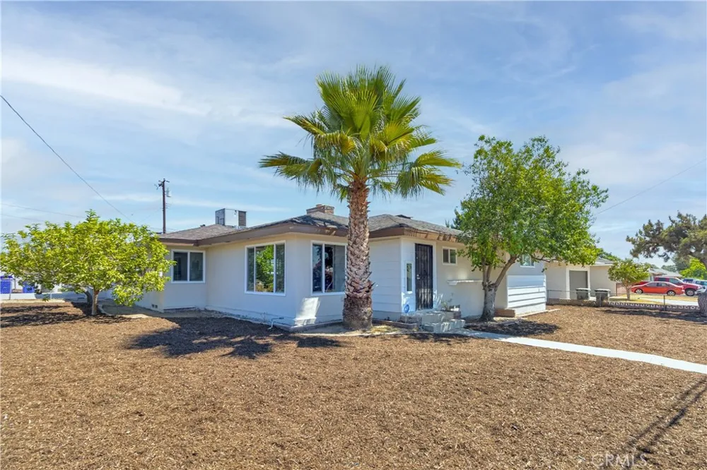 310 E Mariposa Rialto, CA 92376