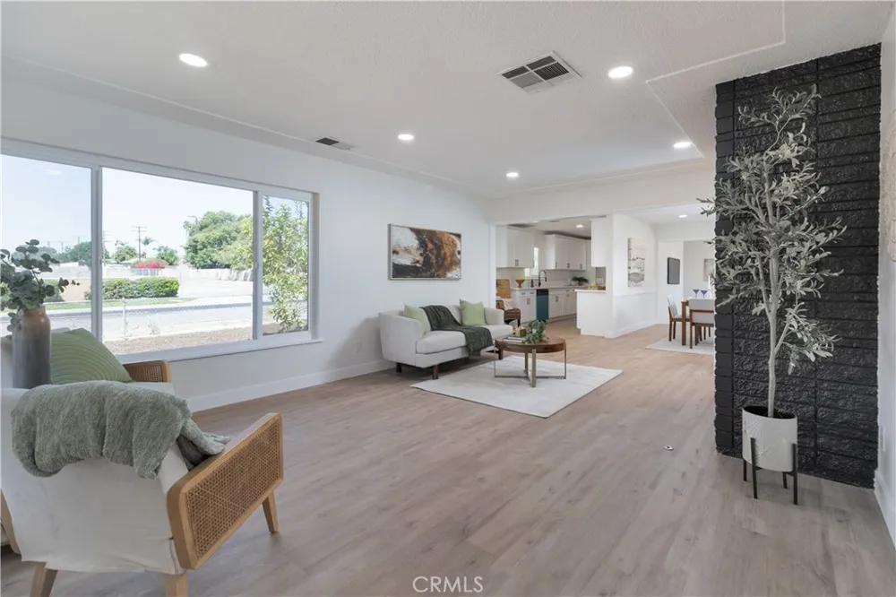 310 E Mariposa Rialto, CA 92376