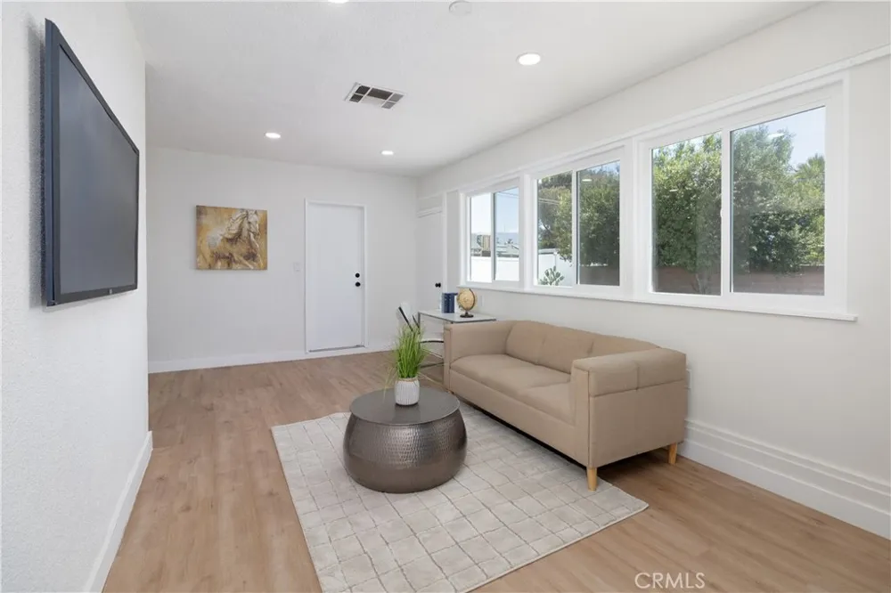 310 E Mariposa Rialto, CA 92376