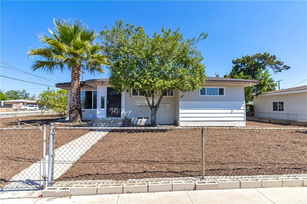310 E Mariposa Rialto, CA 92376