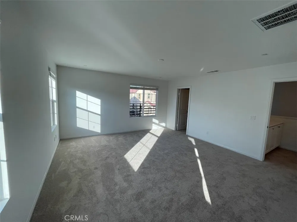 15167 Horizon Fontana, CA 92336