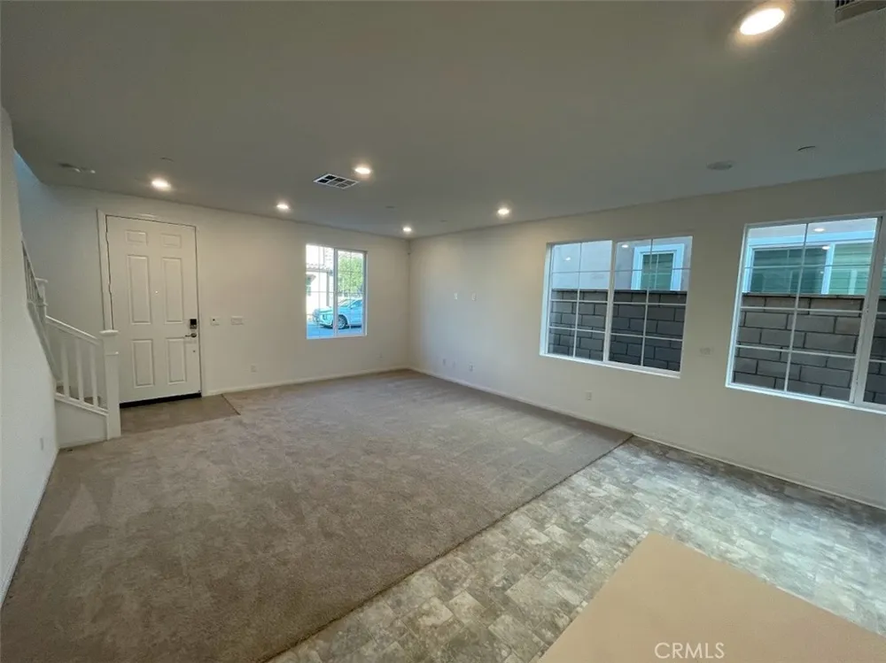 15167 Horizon Fontana, CA 92336