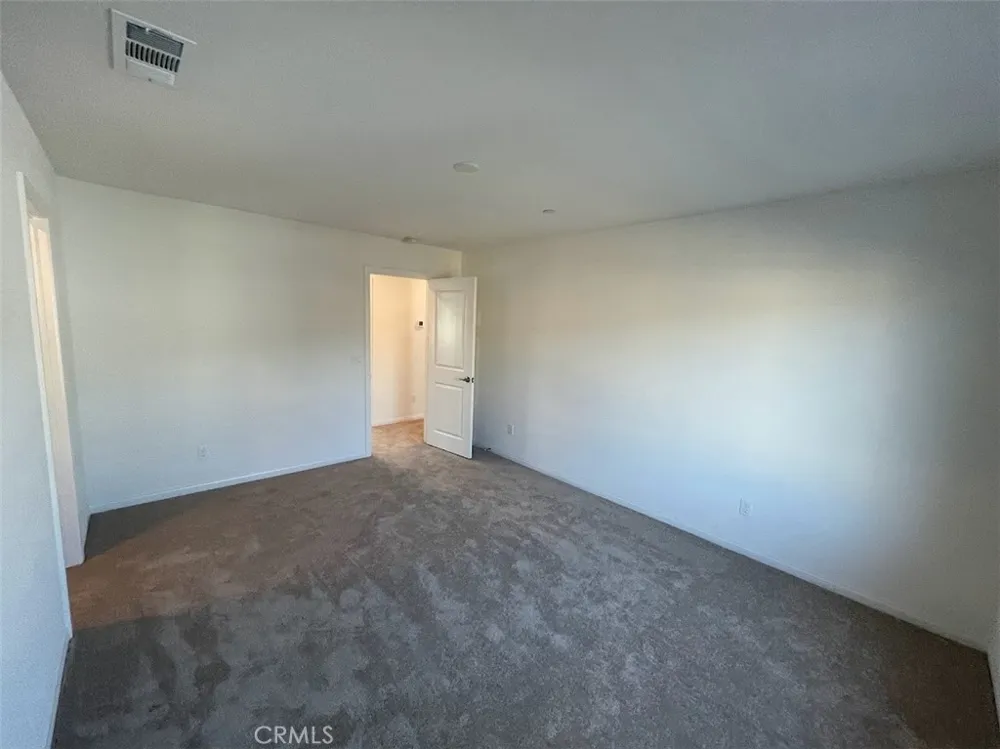 15167 Horizon Fontana, CA 92336