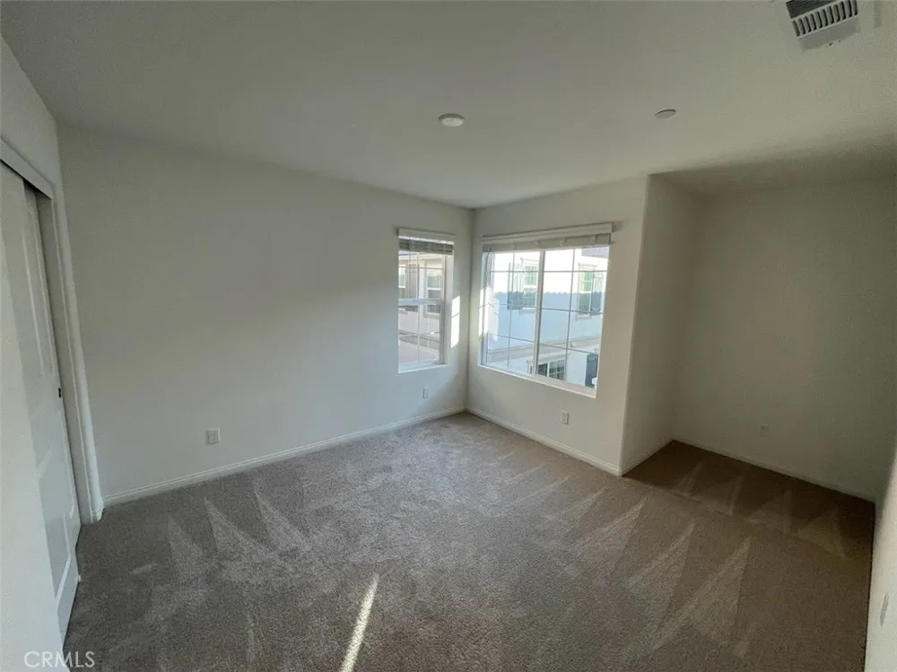15167 Horizon Fontana, CA 92336