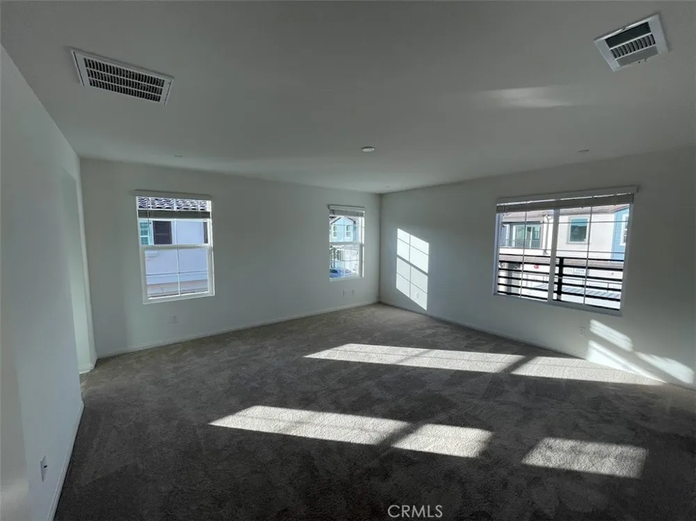 15167 Horizon Fontana, CA 92336