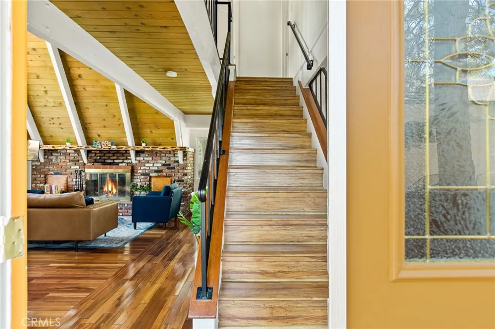 1296 Calgary Drive Lake Arrowhead, CA 92352