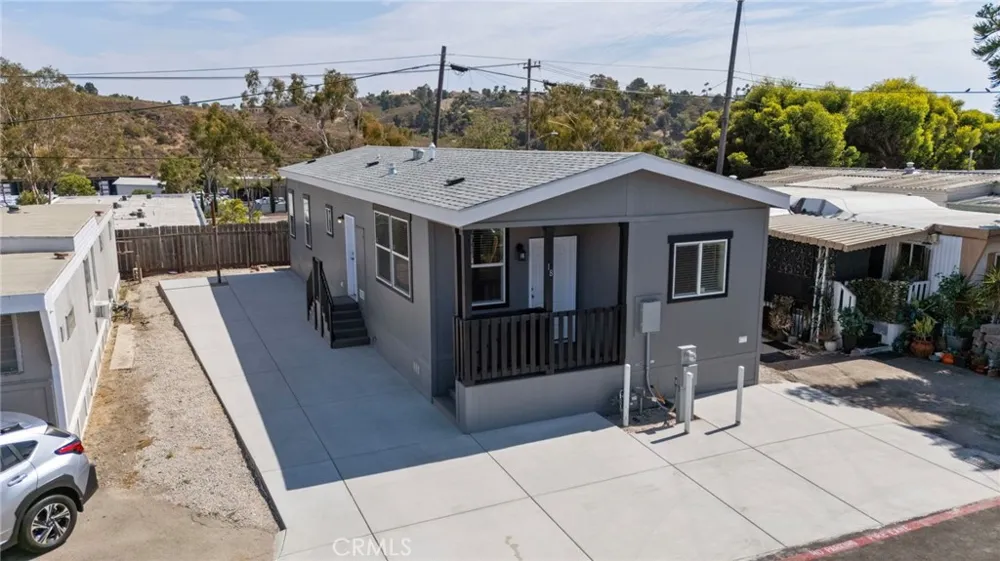 3030 Oceanside Boulevard #18 Oceanside, CA 92054