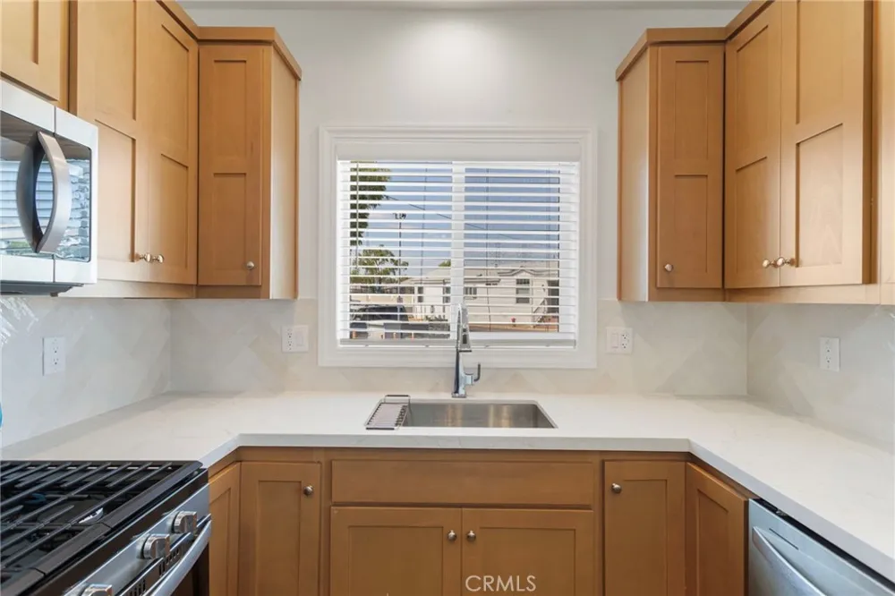 3030 Oceanside Boulevard #18 Oceanside, CA 92054