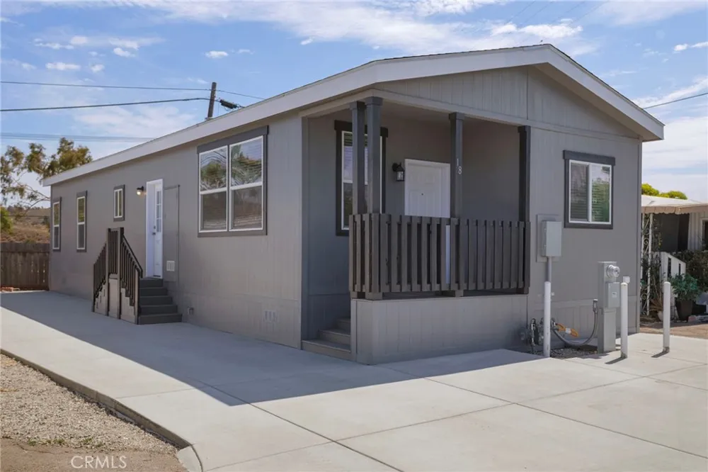 3030 Oceanside Boulevard #18 Oceanside, CA 92054