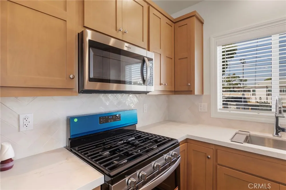 3030 Oceanside Boulevard #18 Oceanside, CA 92054