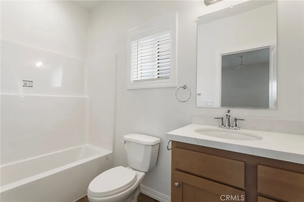 3030 Oceanside Boulevard #18 Oceanside, CA 92054