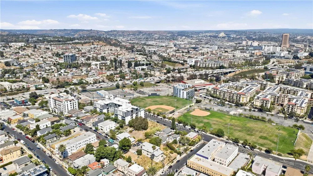 1217 W W Court Los Angeles, CA 90026