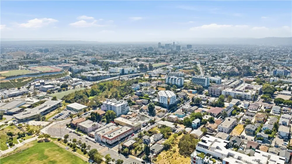 1217 W W Court Los Angeles, CA 90026