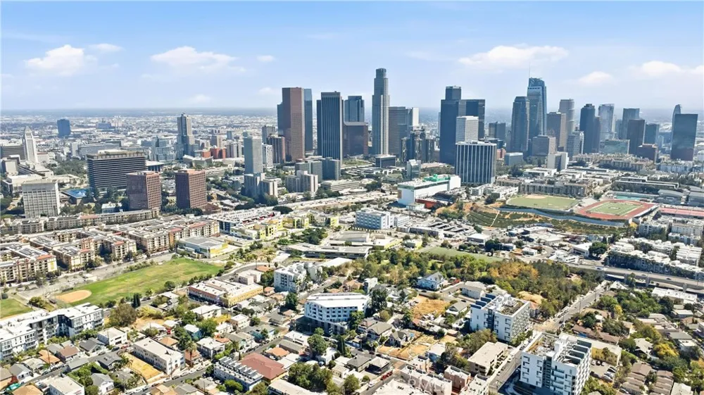 1217 W W Court Los Angeles, CA 90026