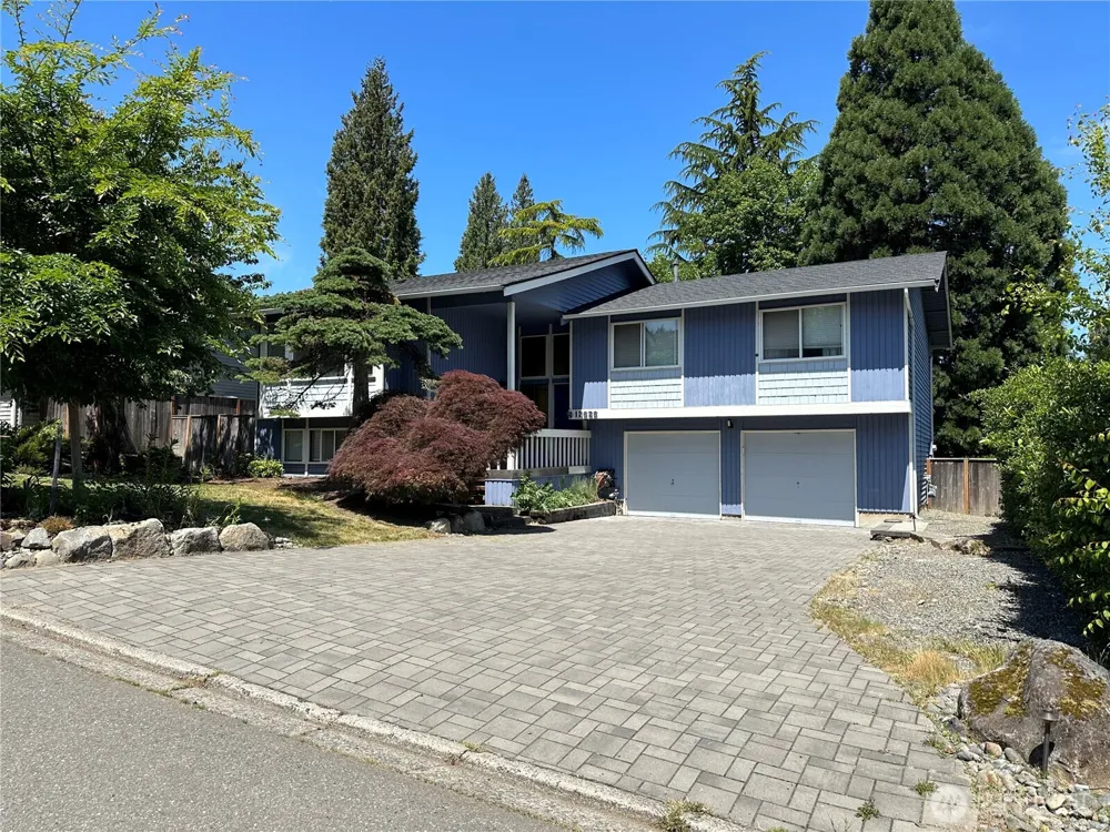 12626 SE 76th Place Newcastle, WA 98056