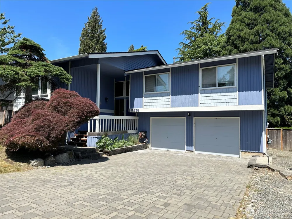 12626 SE 76th Place Newcastle, WA 98056