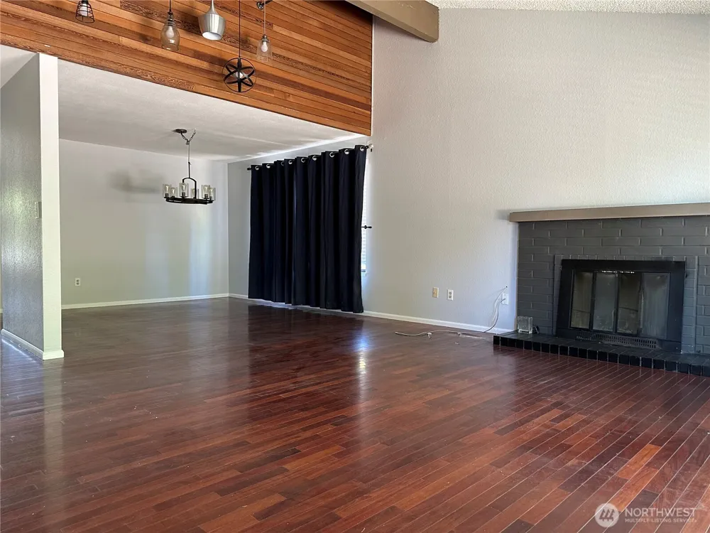 12626 SE 76th Place Newcastle, WA 98056