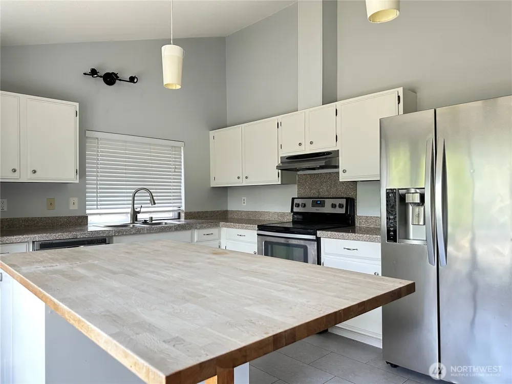 12626 SE 76th Place Newcastle, WA 98056