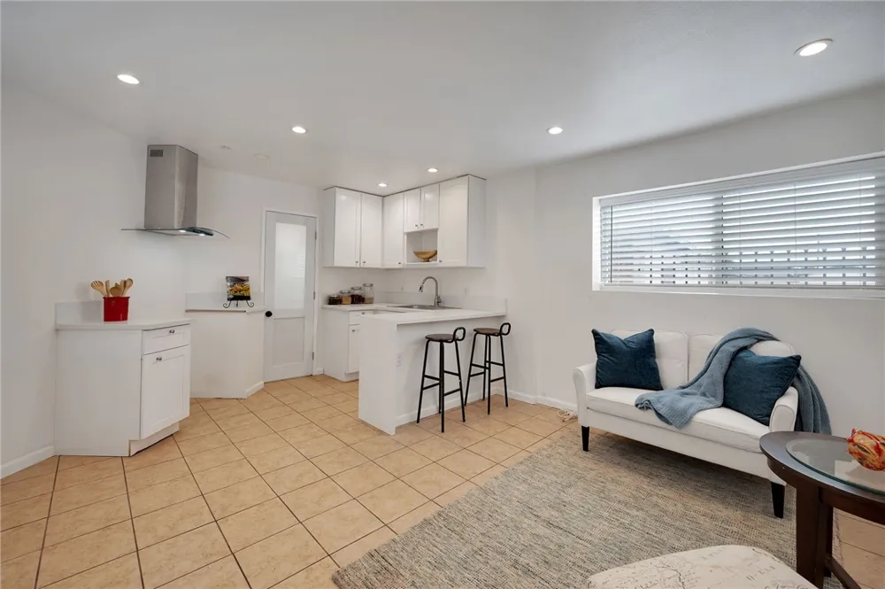 13018 Dalewood Baldwin Park, CA 91706