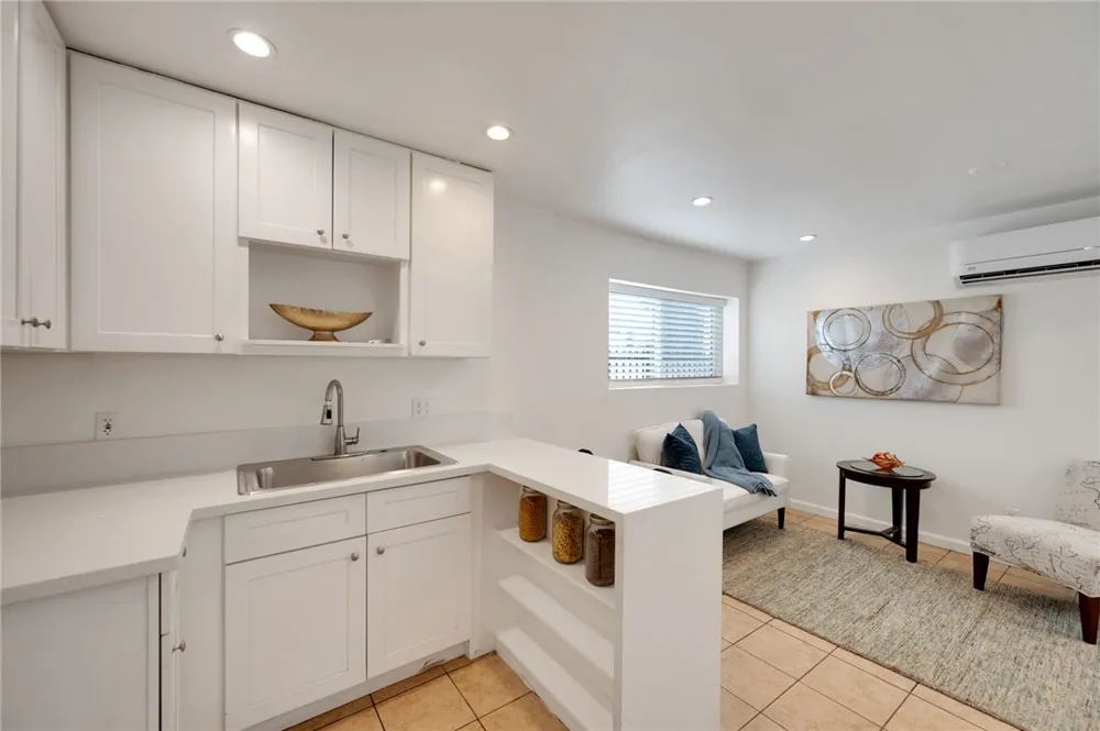 13018 Dalewood Baldwin Park, CA 91706