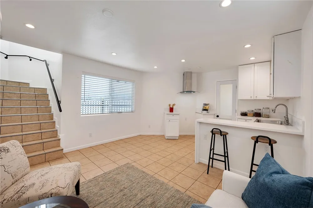 13018 Dalewood Baldwin Park, CA 91706